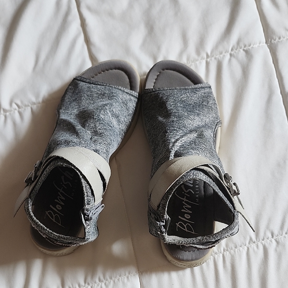 Blowfish Grey Canvas Comfort Sandal Tan Strap Zipper Women’s Size 6